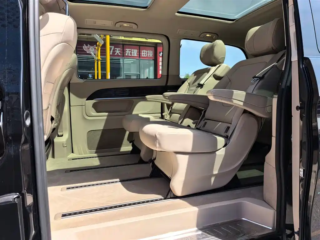 Mercedes-Benz V-Class 2018 V 260 Navigator Edition China VI фото 8