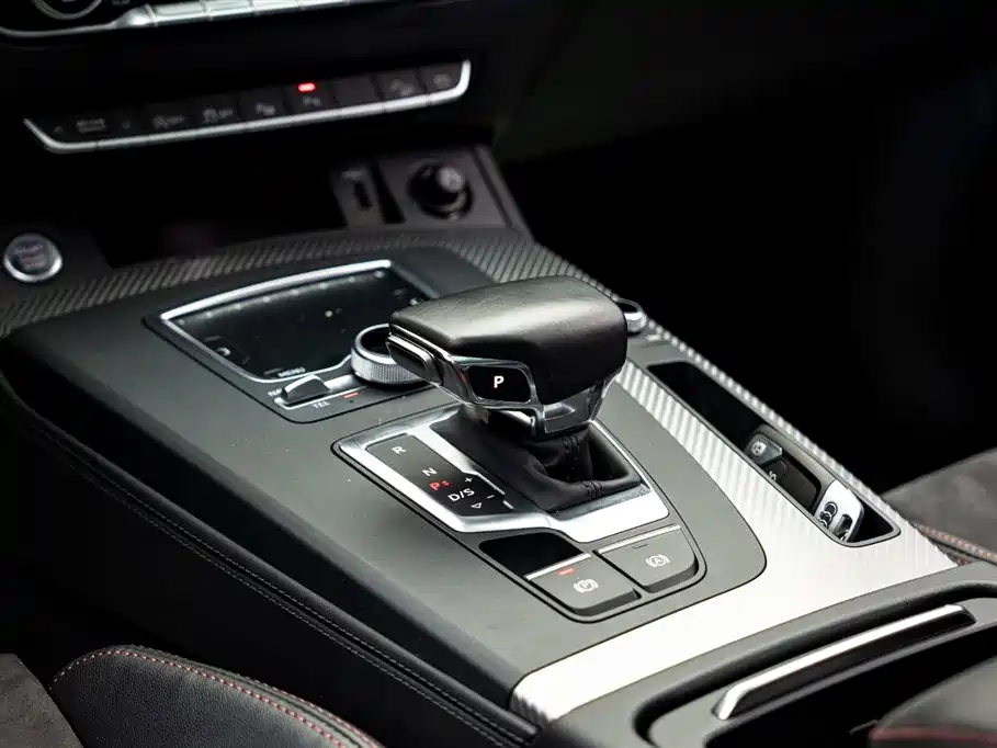 Audi Q5L 2020 45 TFSI Premium Luxury Sport фото 14