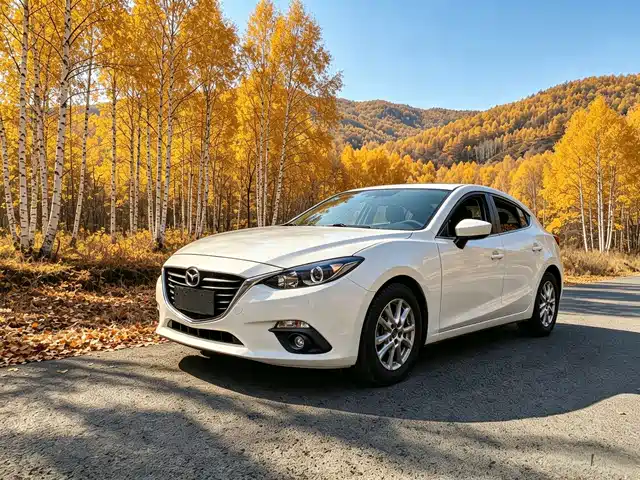  Mazda Mazda3 Axela 2016 Hatchback 1.5L Automatic Luxury