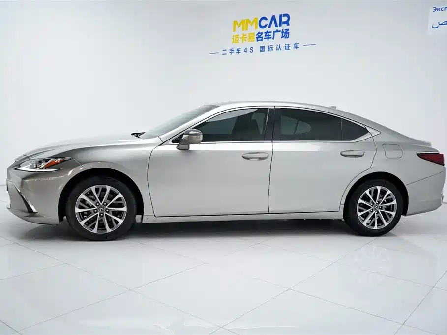 Lexus ES 2022 200 Excellence Edition фото 4