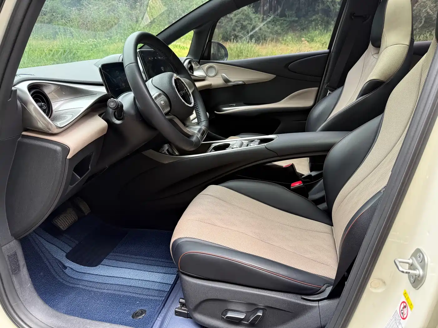 BYD Dolphin 2024 Glory Edition 420km Fashion Edition фото 5