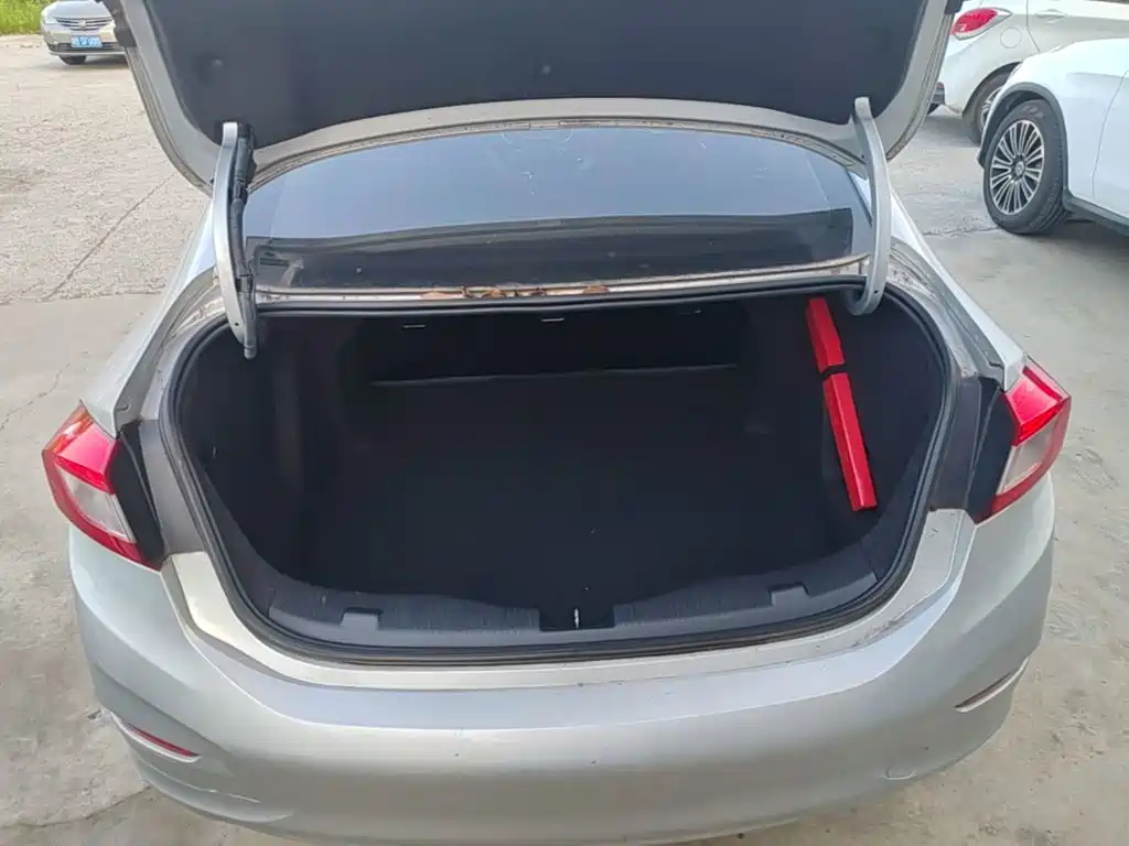 Chevrolet Cruze 2019 2018 Redline 320 Automatic Pioneer Edition