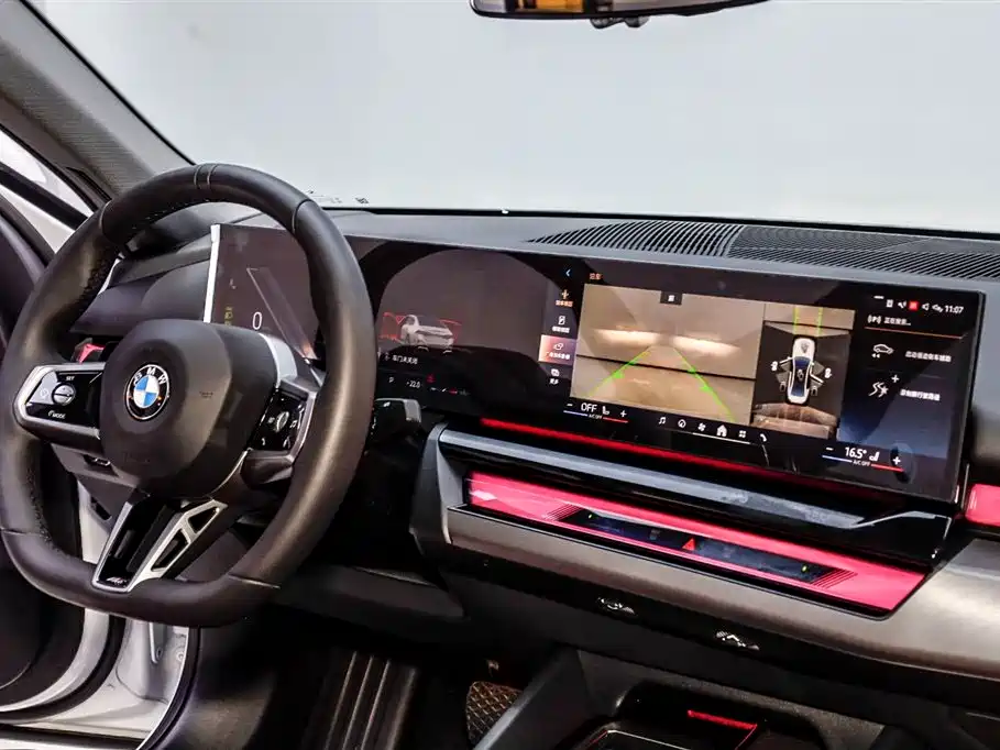 BMW 5 Series 2024 530Li Leading M Sport Package фото 27
