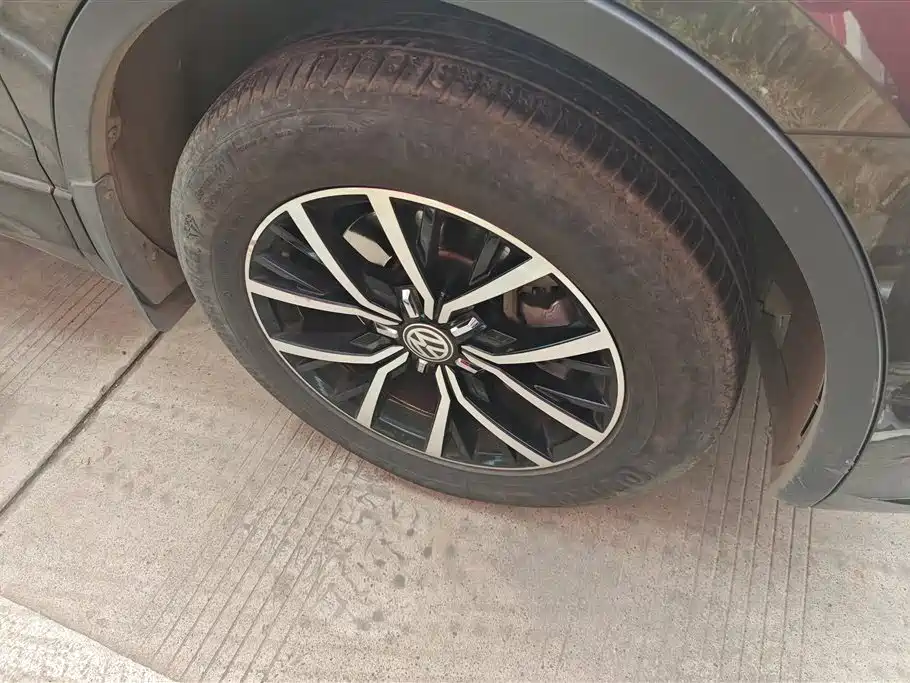 VOLKSWAGEN TIGUAN L NEW ENERGY