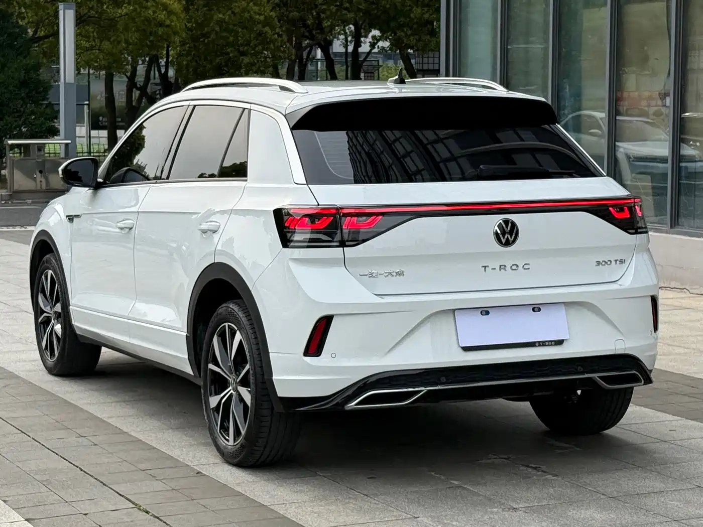 Volkswagen T-ROC 2025 300TSI DSG 2WD Dawn Edition фото 6