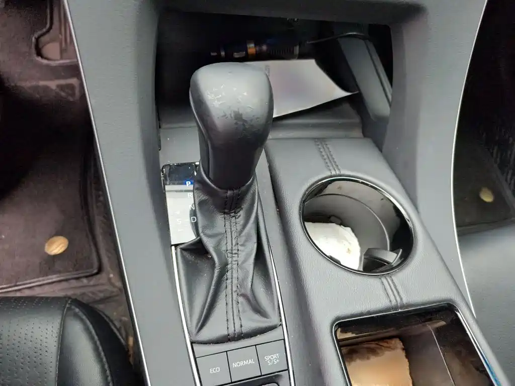 Фото 7 - Toyota Avalon