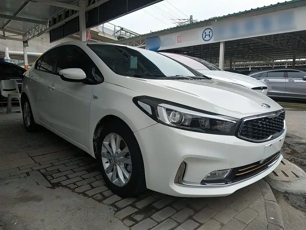Kia K3 2016 1.6L Automatic GLS фото 4