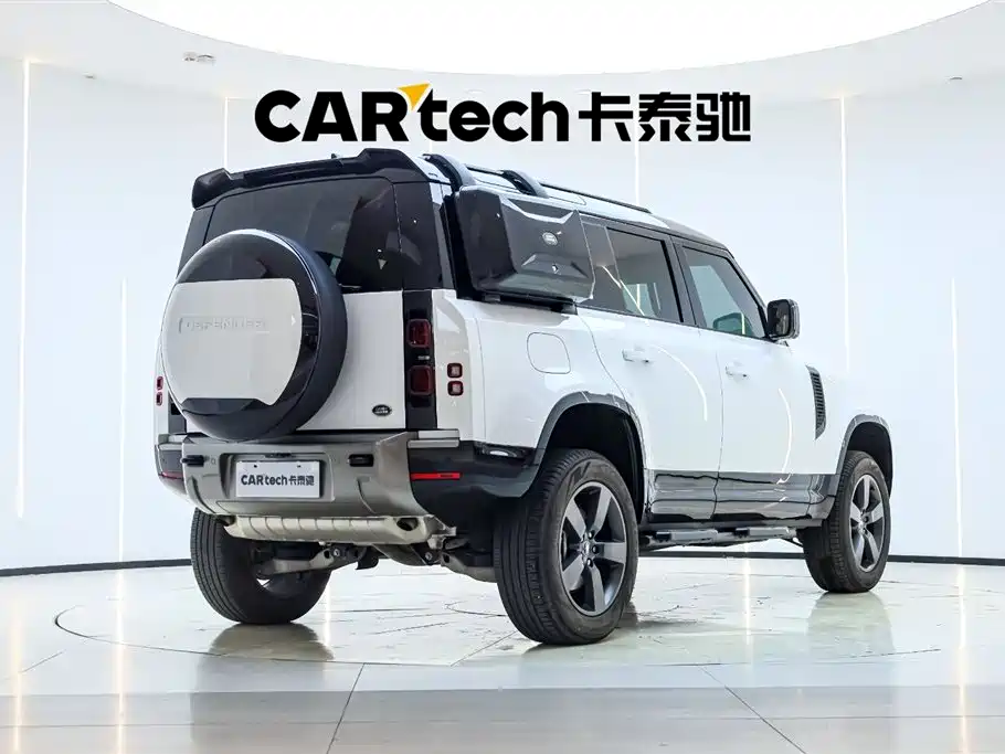 Land Rover Defender 2024 110 3.0T P400 X-DYNAMIC HSE фото 3