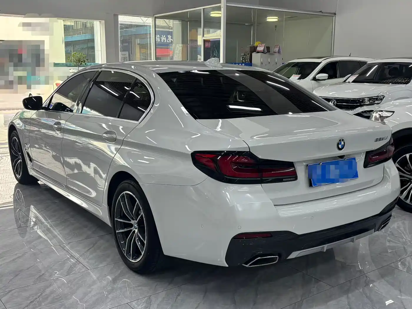 BMW 5 Series 2021 525Li Luxury Package фото 9