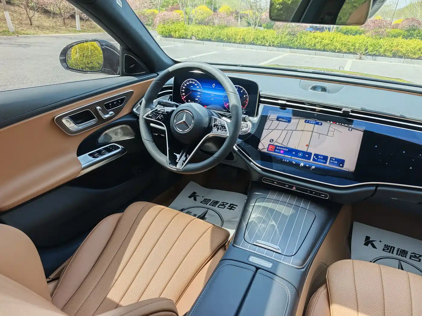 Mercedes-Benz E-Class фото 12