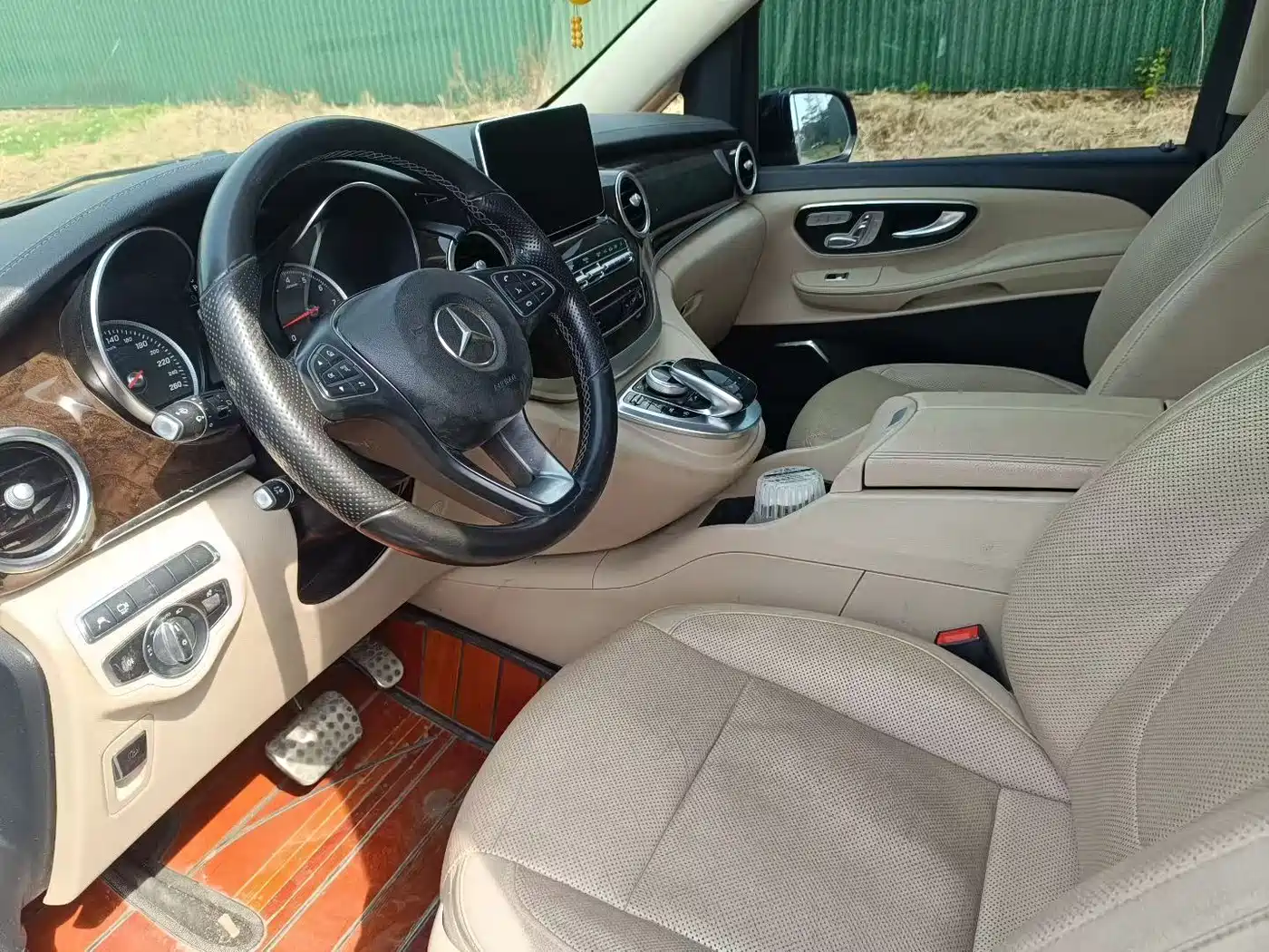 Mercedes-Benz V-Class 2018 V 260 L Premium Long Version China V фото 3