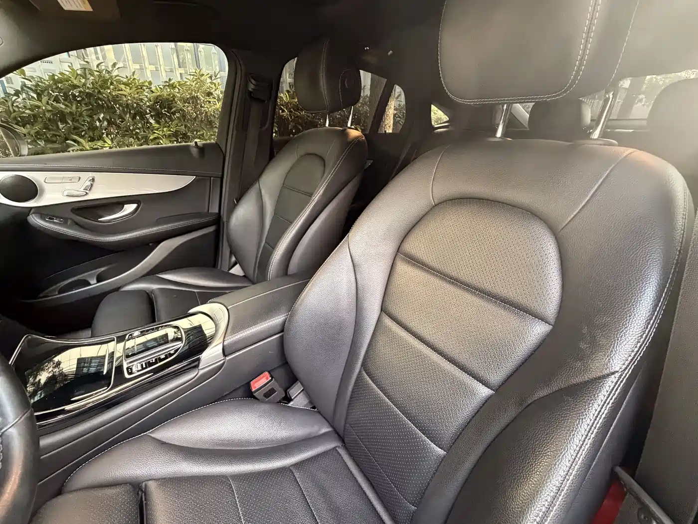 Mercedes-Benz GLC Coupe 2021 GLC 260 4MATIC Coupe SUV фото 10