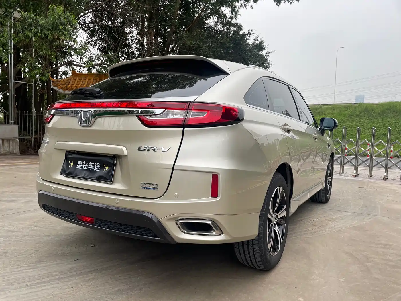 Honda UR-V 2017 2017 370TURBO 2WD Premium Edition China V