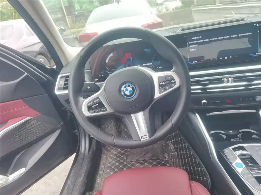 BMW i3 2024 eDrive 35 L фото 11