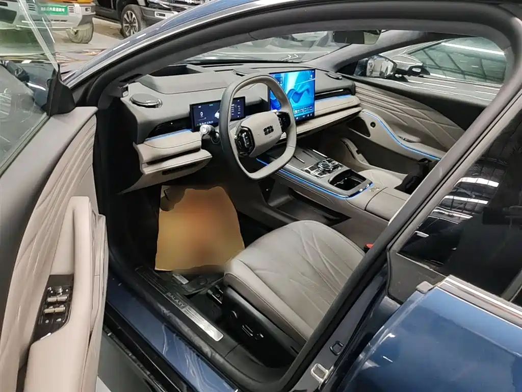 Geely Galaxy Galaxy Xingyao 8 2025 130km EM-P Starship Edition фото 15