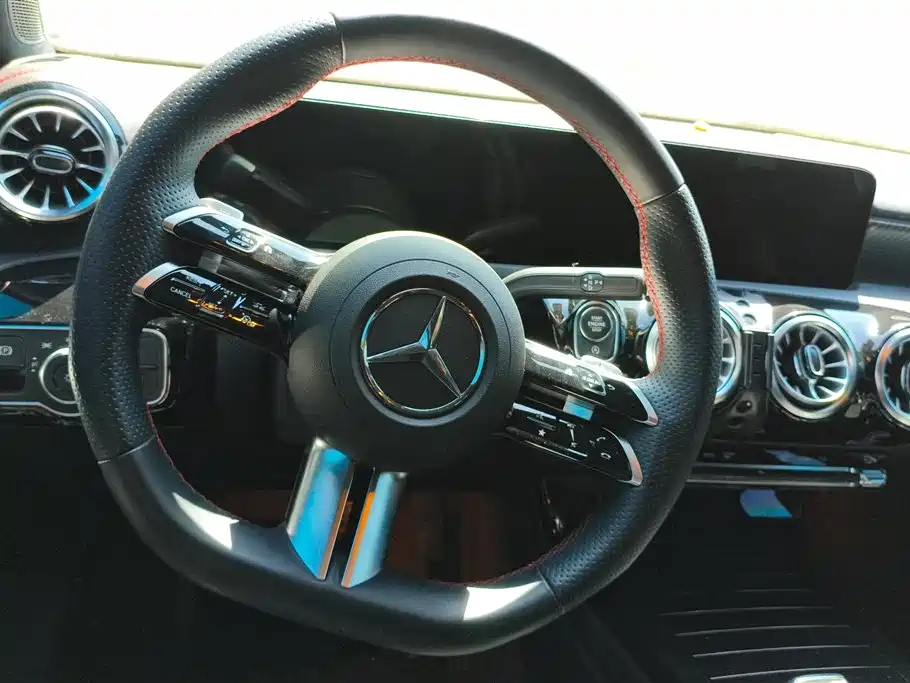 Mercedes-Benz A-Class 2023 A 200 L Fashion фото 13