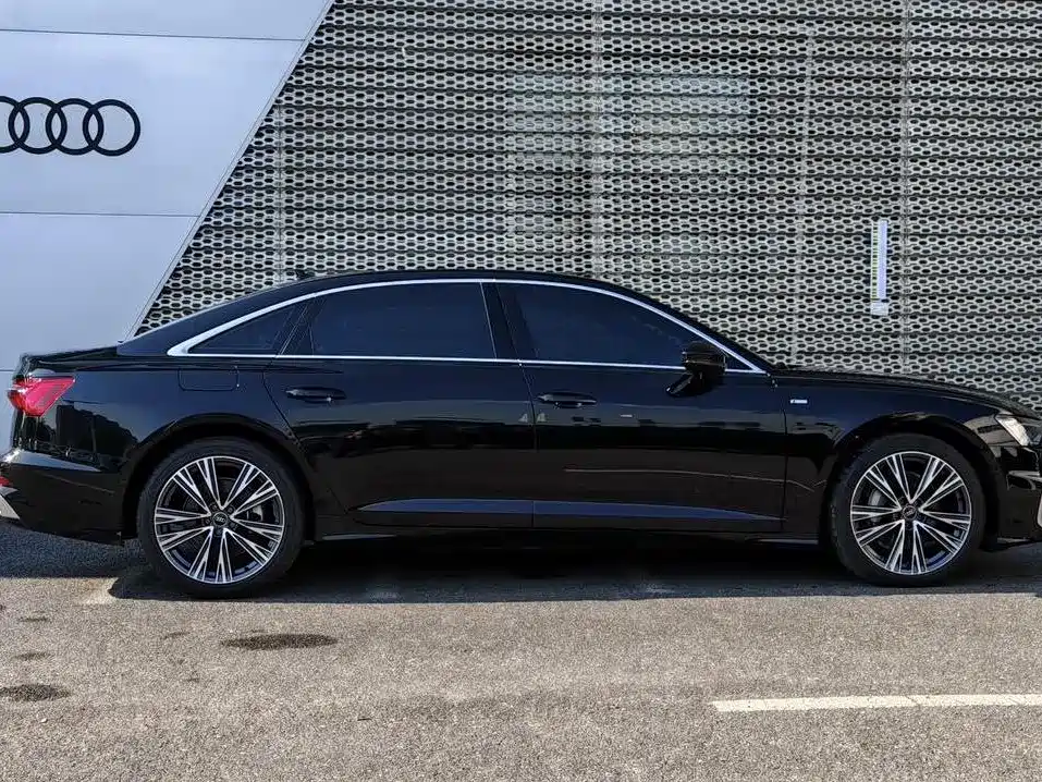 Audi A6L 2024 45 TFSI quattro Premium Dynamic фото 3