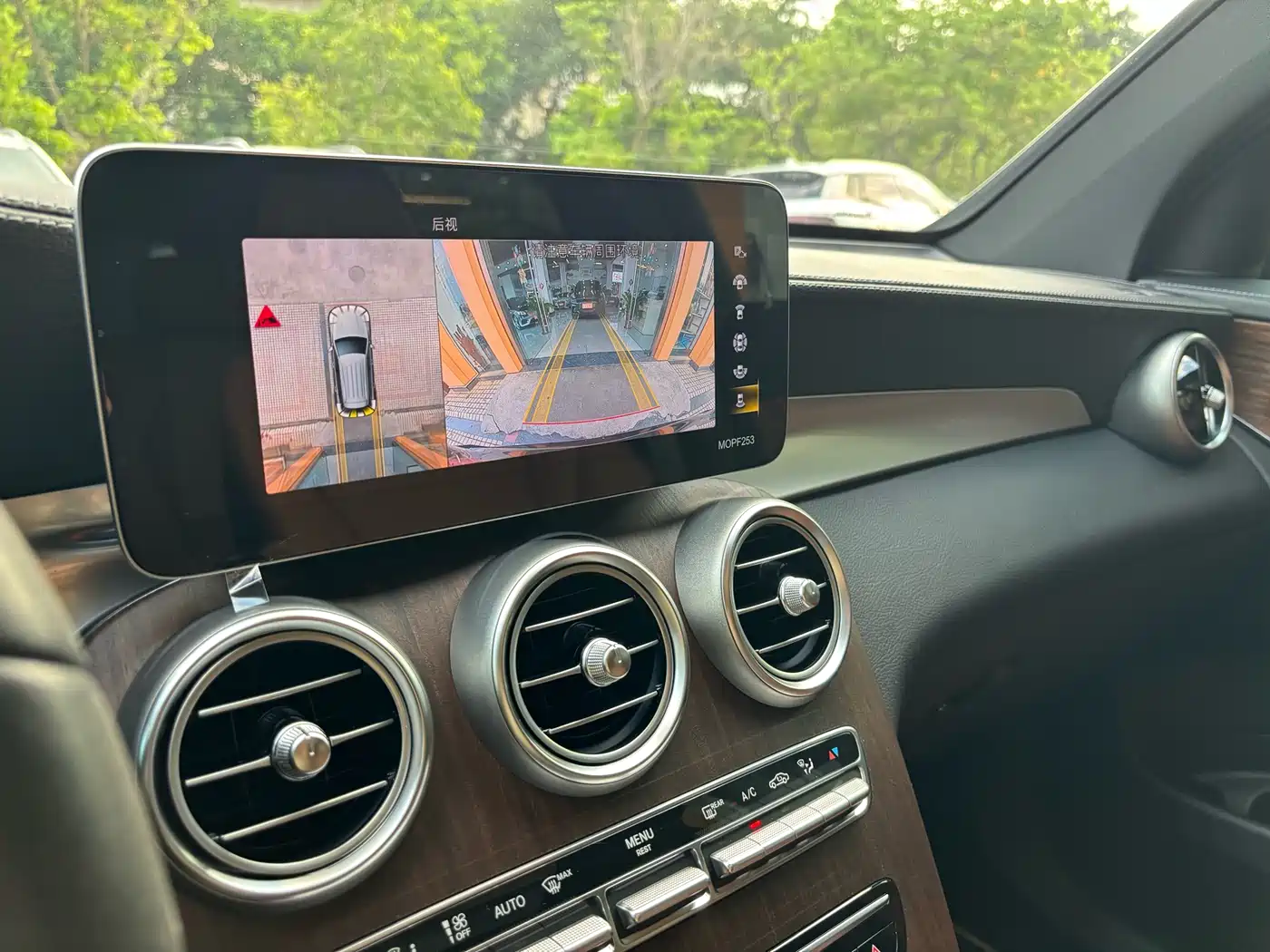 Mercedes-Benz GLC 2020 Facelift GLC 300 L 4MATIC Luxury фото 29