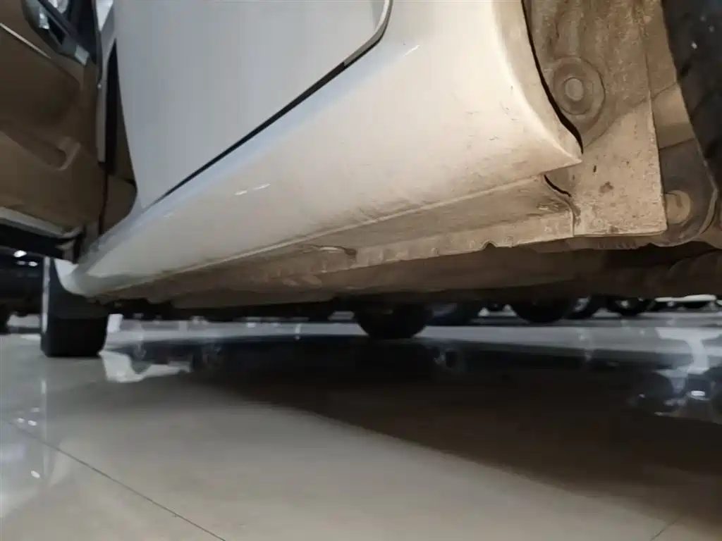 Buick Excelle 2013 1.5L Automatic Exclusive фото 22