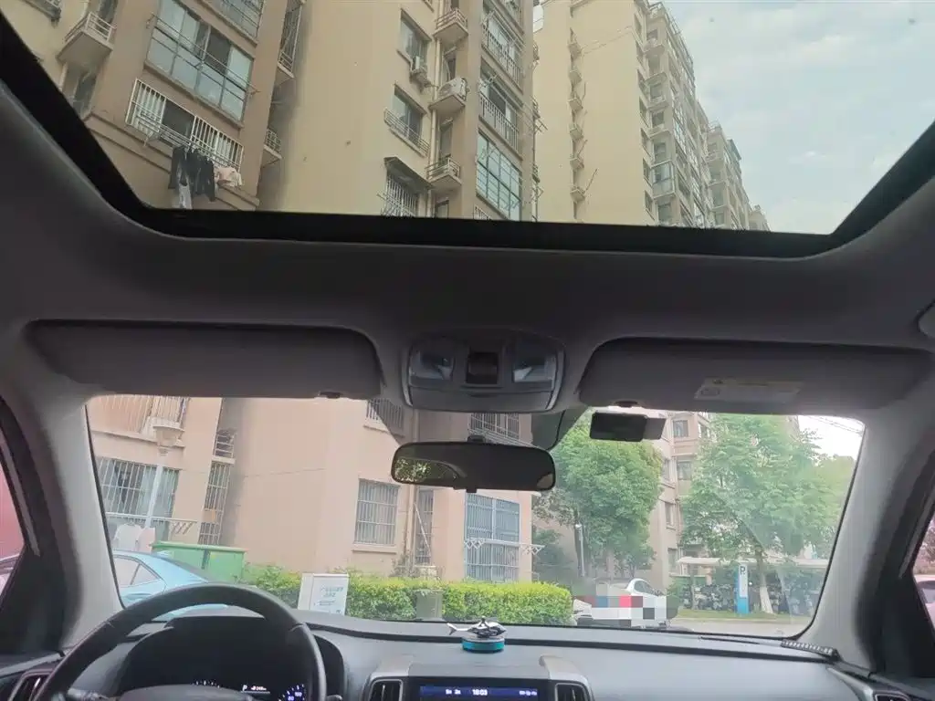 Hyundai Beijing Hyundai ix35 2018 2.0L Automatic 2WD Zhiyong·Enjoyment Edition фото 9