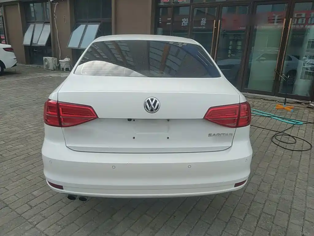 Фото 6 - Volkswagen Sagitar