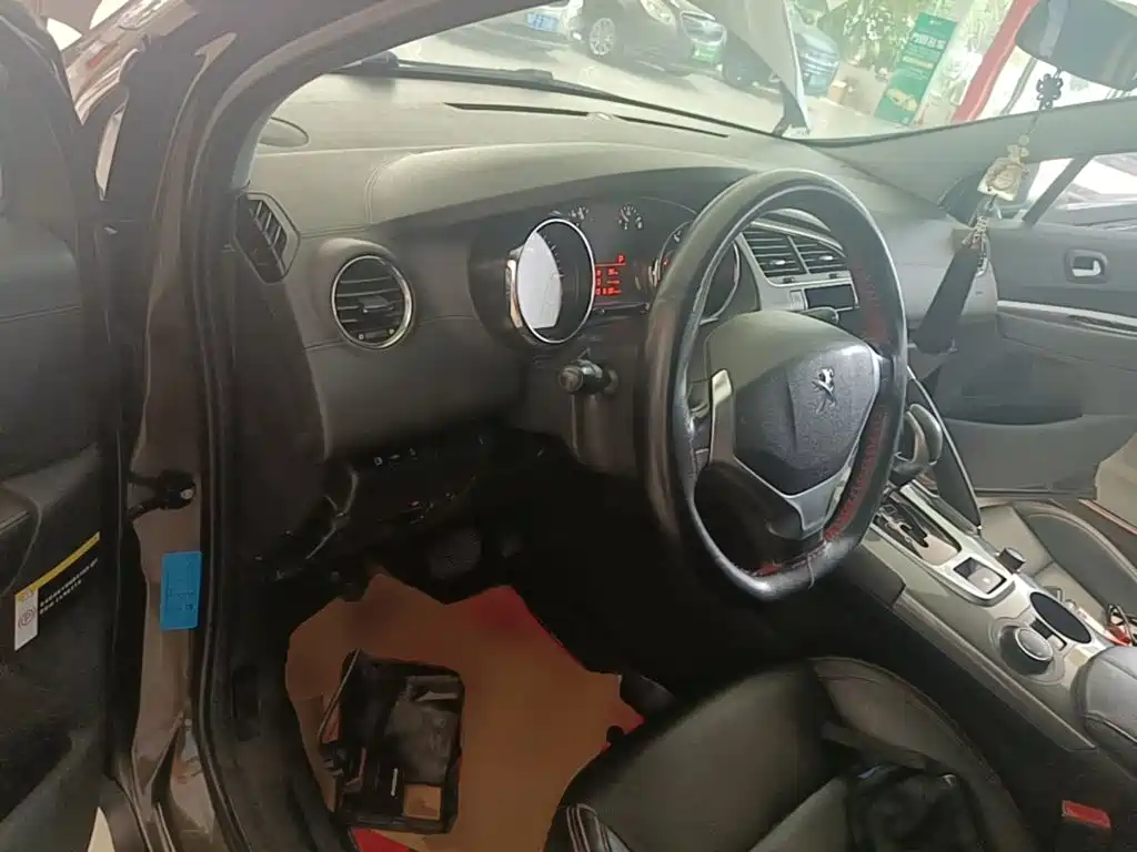 Peugeot 3008 2017 2016 1.6THP Automatic Standard Edition