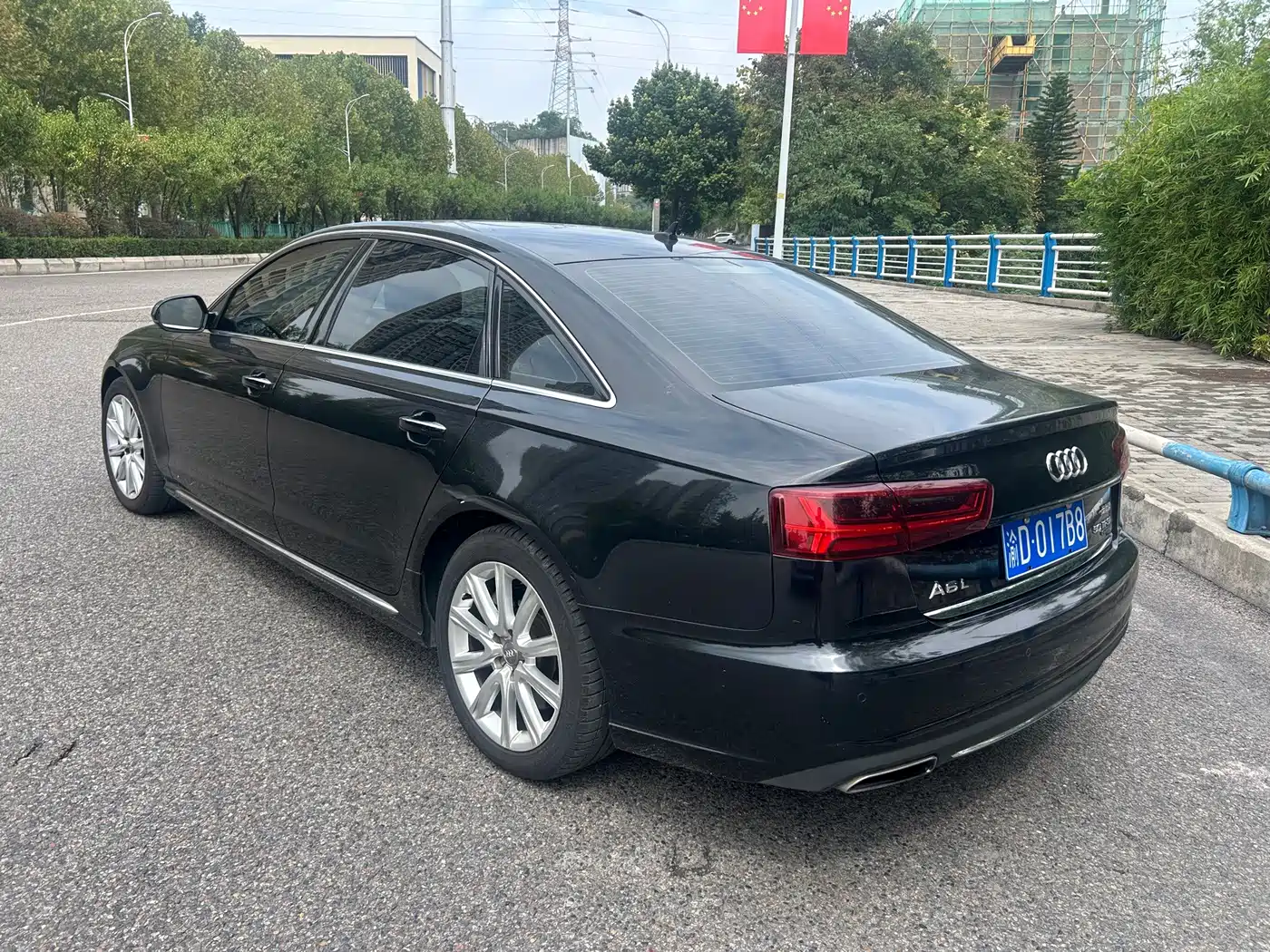 Photo 5 - Audi A6L