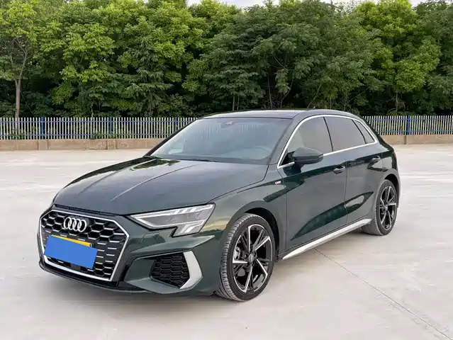 Audi A3 Sportback 35 TFSI, Стиль Спорт