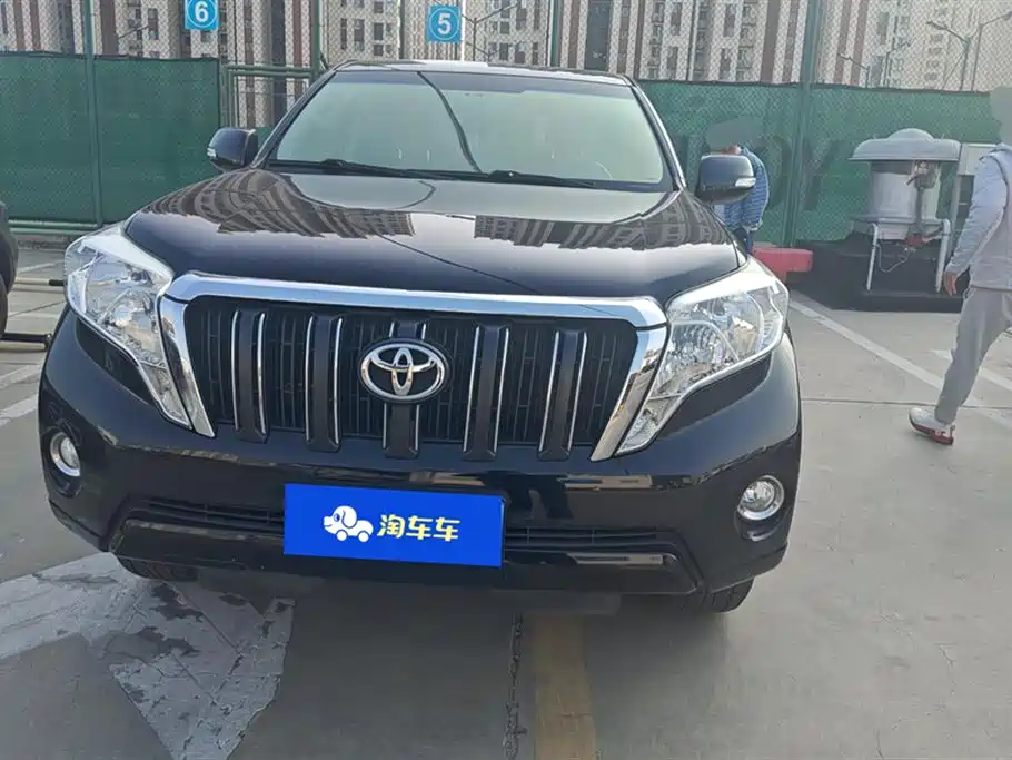 TOYOTA PRADO