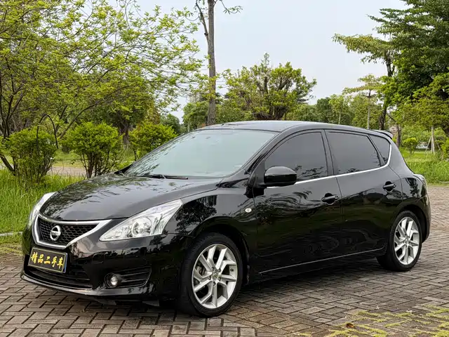  Nissan Tiida 2011 1.6T M-CVT Cool Edition
