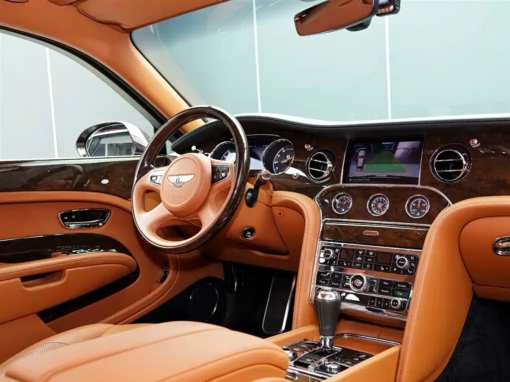 Bentley Mulsanne 2017 6.8T Long Wheelbase фото 16