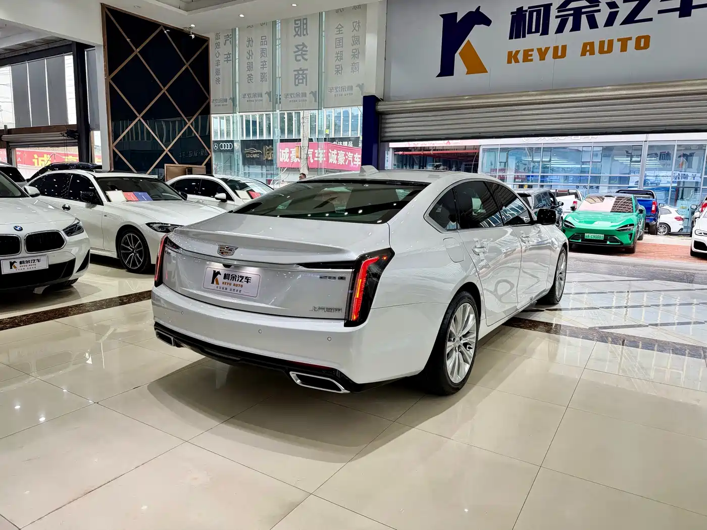CADILLAC CT6