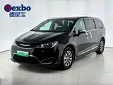 Фото 1 - Chrysler Pacifica PHEV