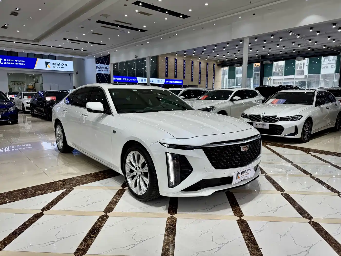 CADILLAC CT6