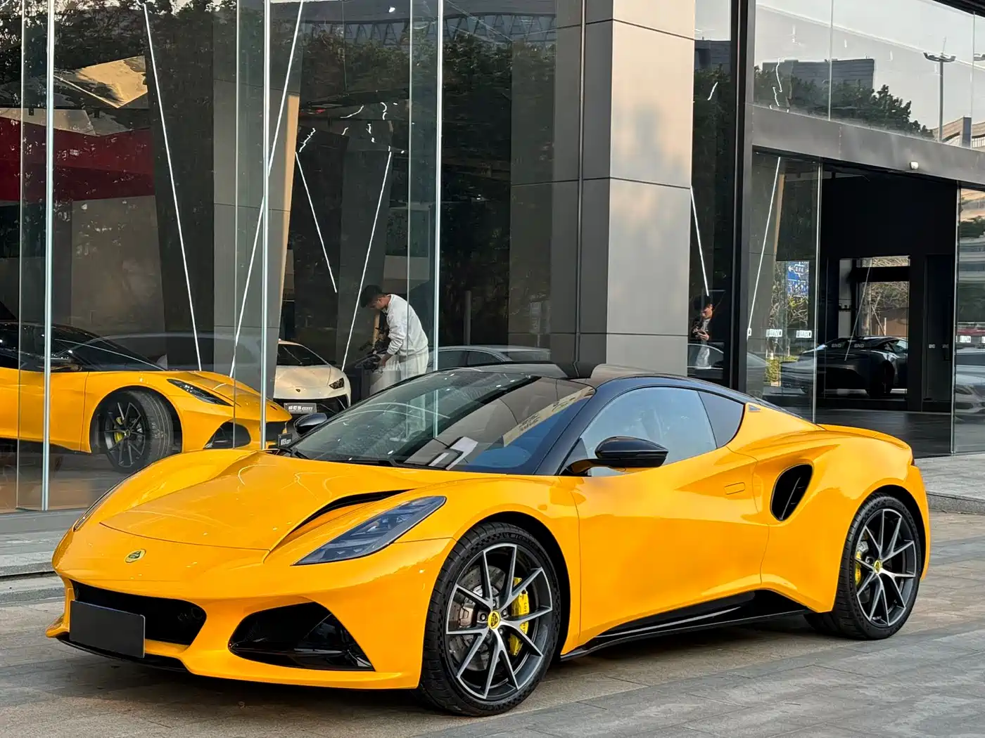 Lotus Cars EMIRA 2021 2.0T DCT First Edition