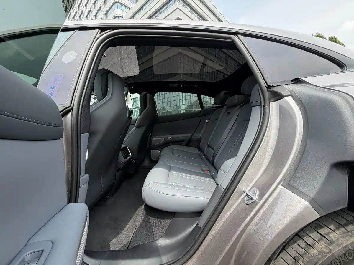 Xiaomi Auto Xiaomi YU7 2025 Extended Range AWD Pro фото 17