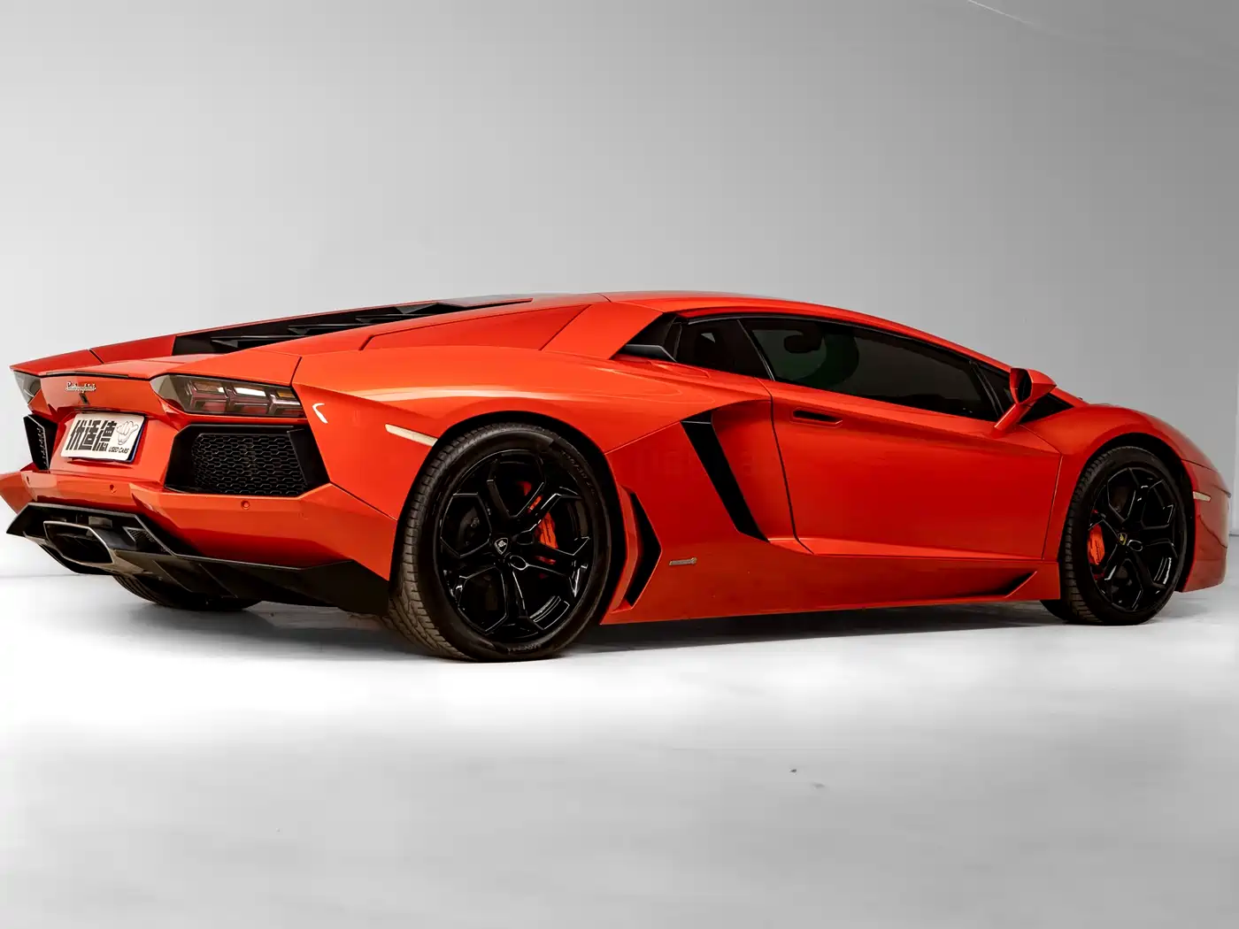 Lamborghini Aventador 2011 LP 700-4 фото 9
