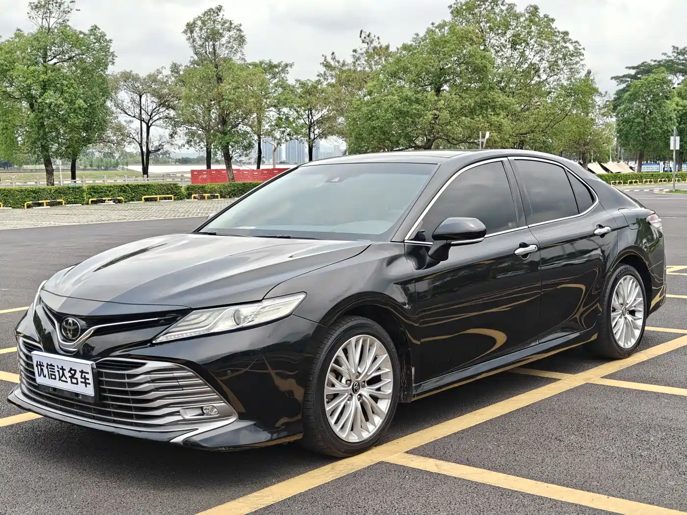 Toyota Camry 2019 2.5G Luxury (China V)