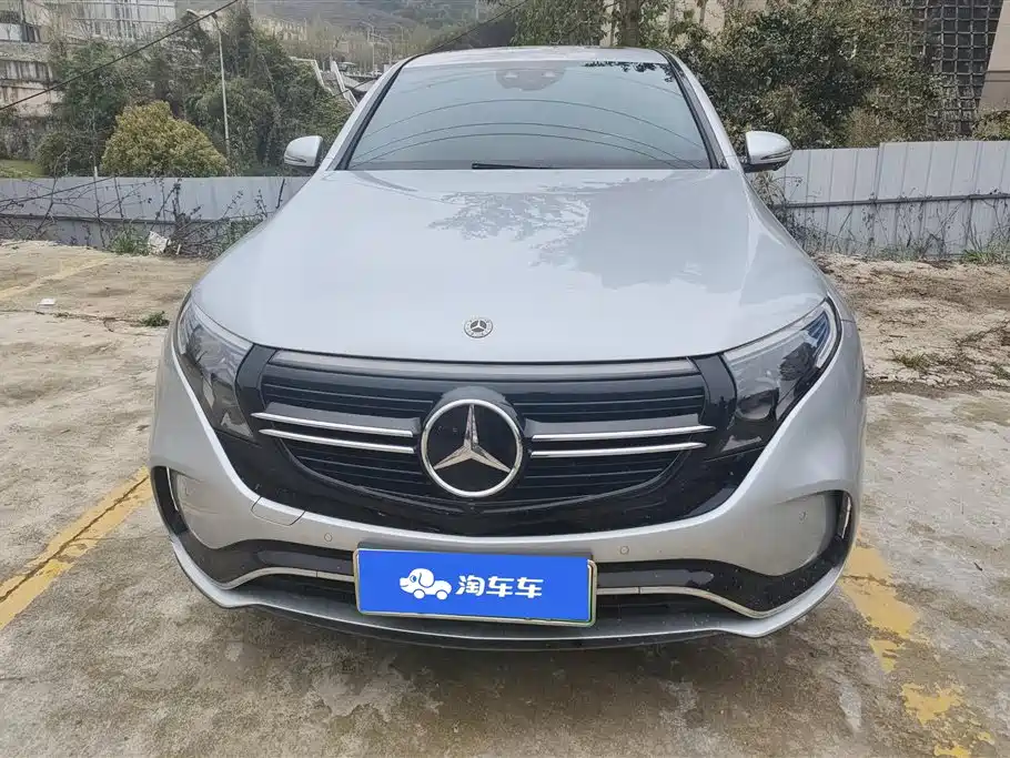 MERCEDES-BENZ EQC