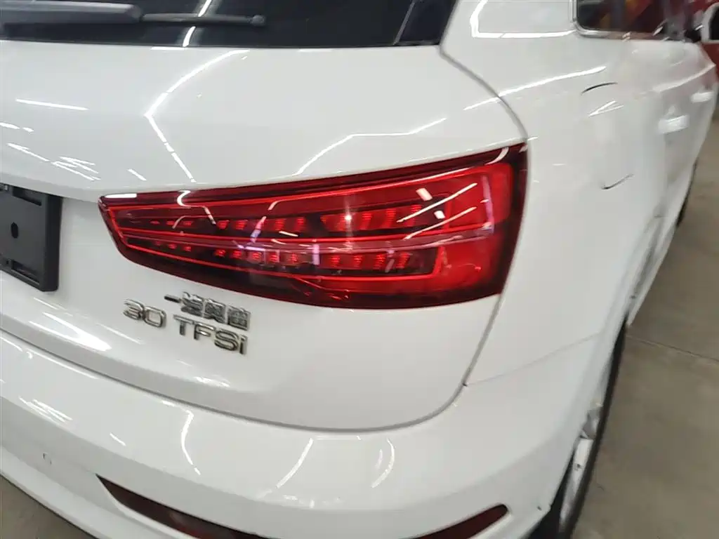 Audi Q3 2018 30th Anniversary Edition 30 TFSI Fashion фото 8