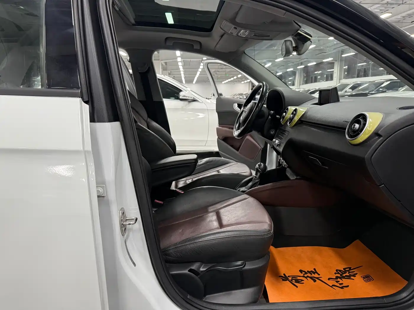 Audi A1 2014 30 TFSI Sportback Comfort фото 13