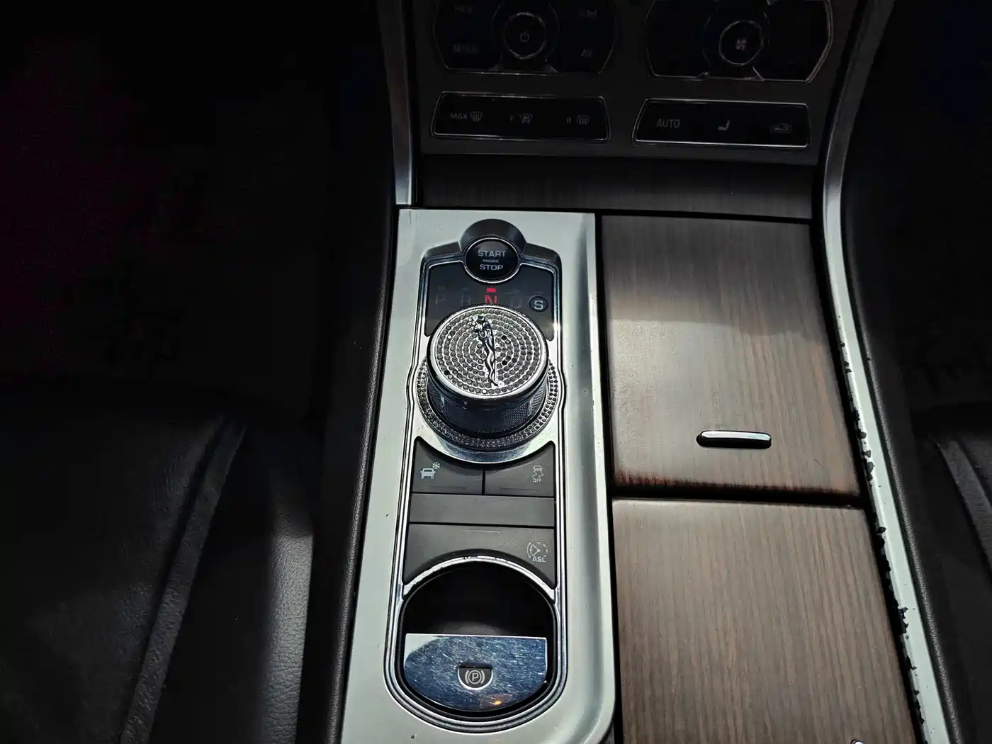 Jaguar XF 2015 2015 XF 2.0T Style Edition
