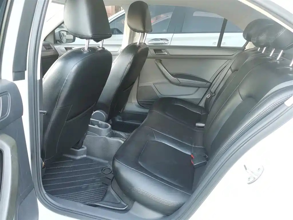 Volkswagen Santana 2016 1.6L Manual Trend Edition фото 19