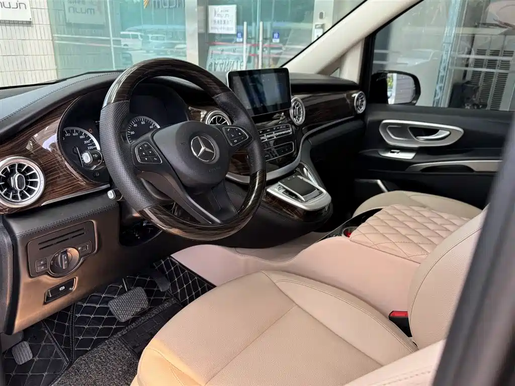 Mercedes-Benz Vito 2018 2.0T Elite Edition 7-seater China VI фото 4
