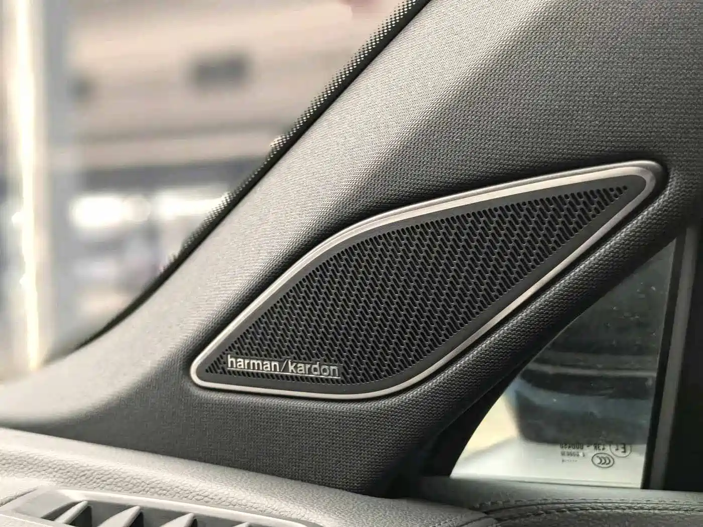 Volkswagen Tiguan L 2024 PRO 380TSI 4WD R-Line Premium Edition фото 9
