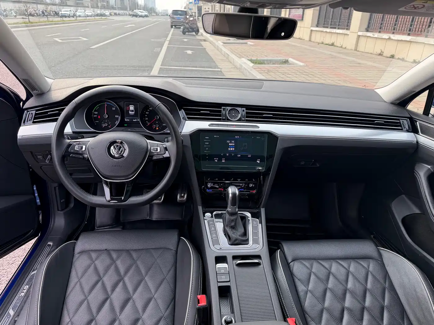 Volkswagen Magotan GTE Plug-in Hybrid 2020 GTE Luxury фото 7