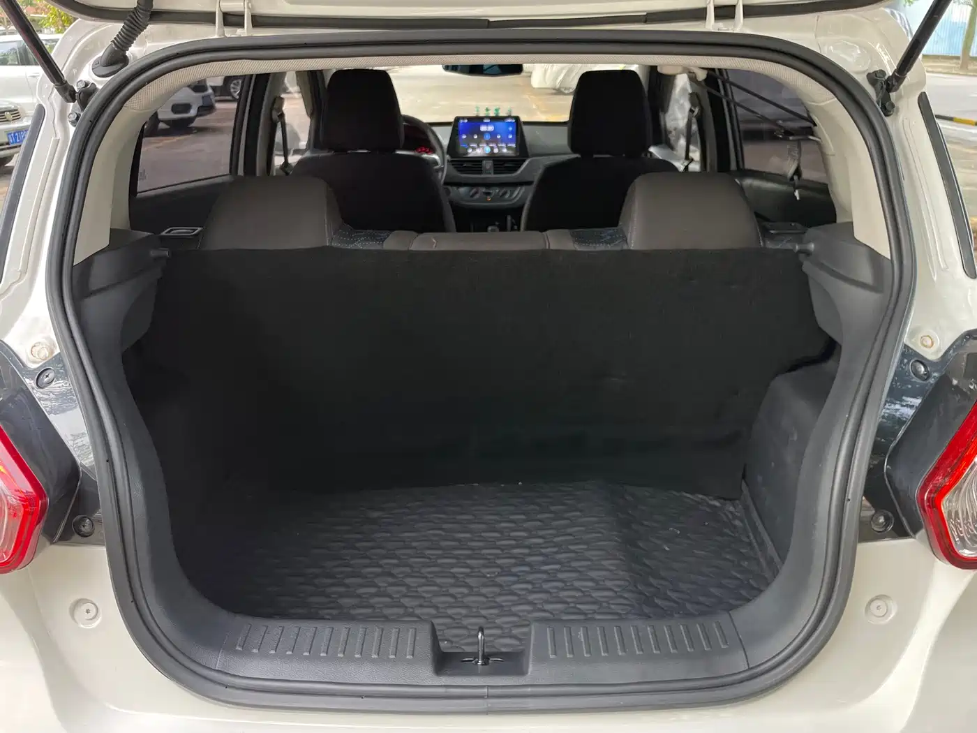 Baojun 310 2020 2020 1.2L Manual Value Edition