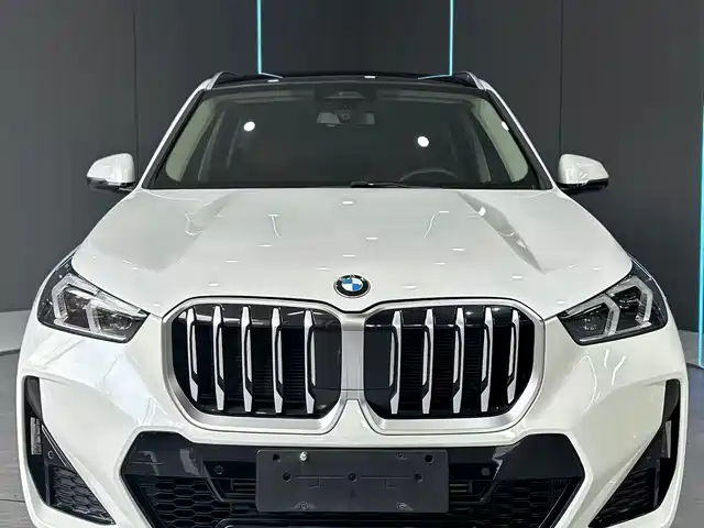 BMW X1 2023 sDrive25Li M Sport Package — фото 2