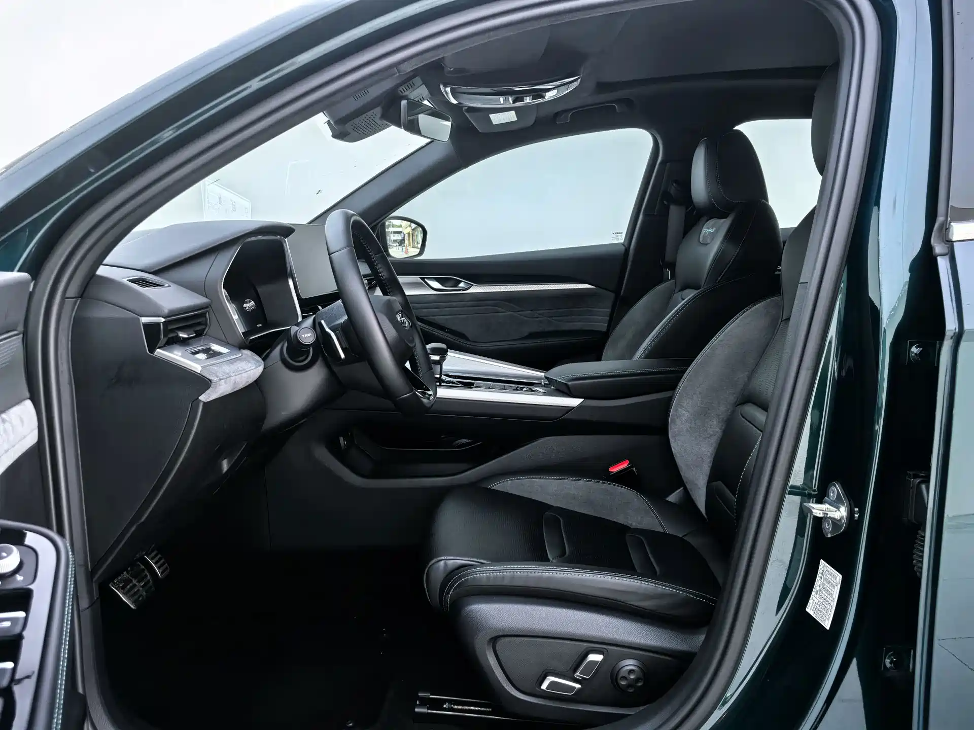 Фото 4 - Geely Preface