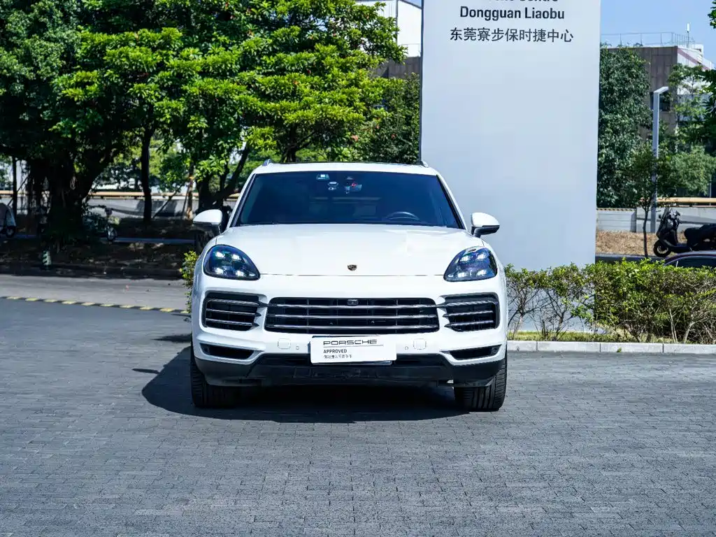 صورة 6 - Porsche Cayenne